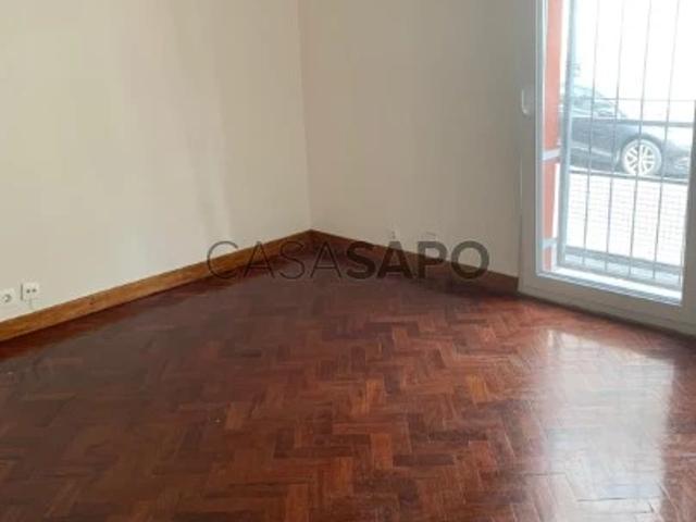 Apartamento alugar em Estrela, Lisboa