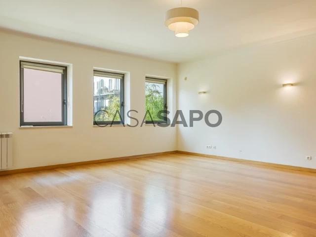 Apartamento alugar em Misericórdia, Lisboa