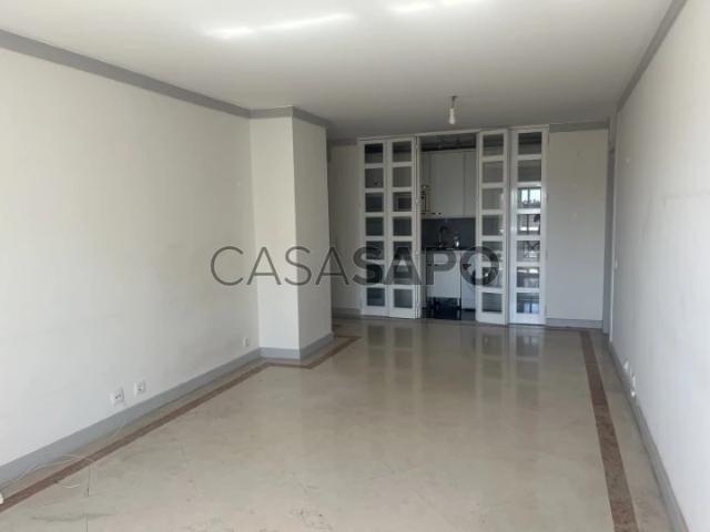 Apartamento alugar em Quinta do Lambert, Lisboa