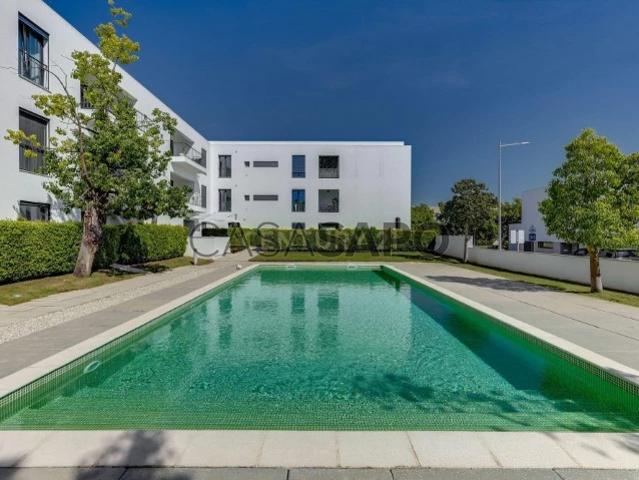 Apartamento alugar em Quinta do Aqueduto, Santiago Dos Velhos