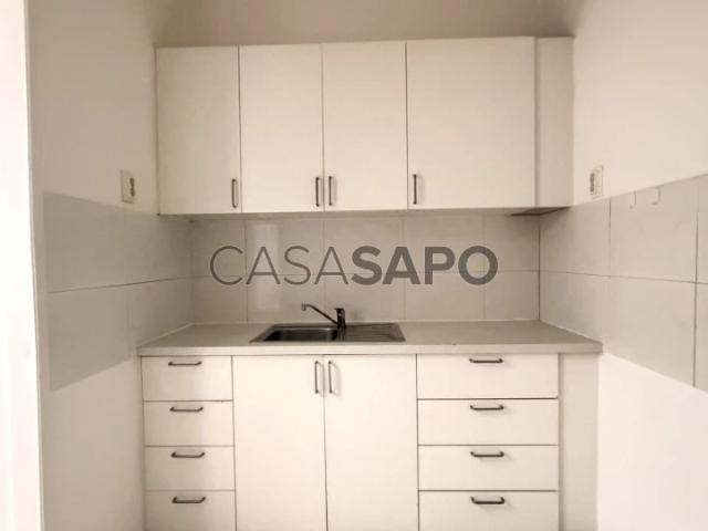 Apartamento alugar em Santiago Dos Velhos, Lisboa