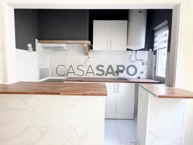 Apartamento alugar em Santiago Dos Velhos, Lisboa