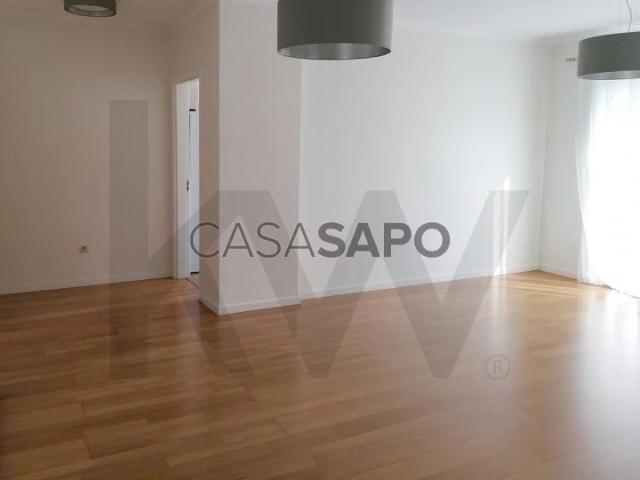 Apartamento alugar em Nova Carnaxide, Oeiras