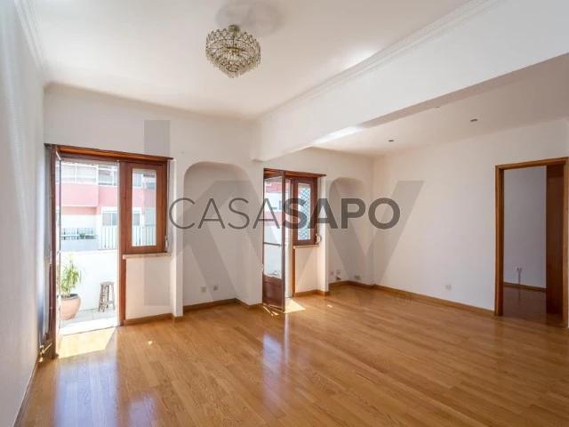 Apartamento alugar em Alto de Santa Catarina, Oeiras
