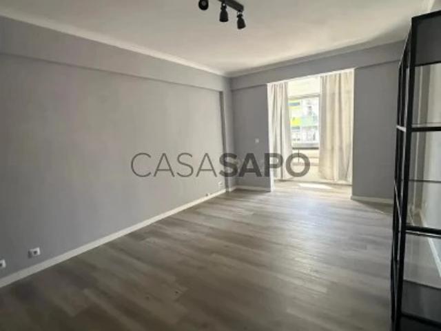 Apartamento alugar em Vale de Carenque, Sintra