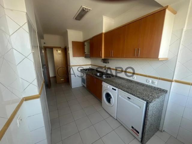 Apartamento alugar em Rio de Mouro Velho, Rio de Mouro