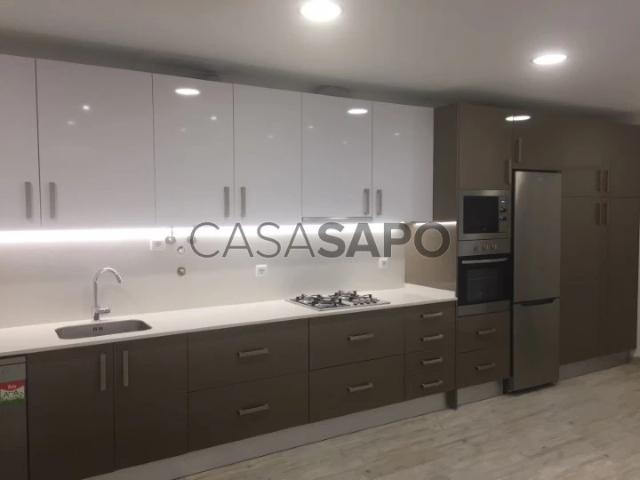 Apartamento alugar em Bairro Ferroviário, Barreiro