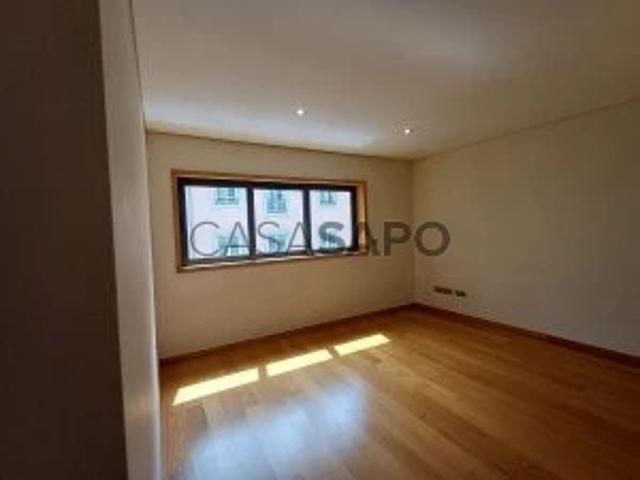 Apartamento alugar em Conjunto Urbano da Ribeira, Porto