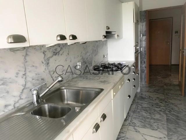 Apartamento alugar em Porto, Lordelo Do Ouro
