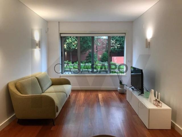 Apartamento alugar em Porto, Aldoar