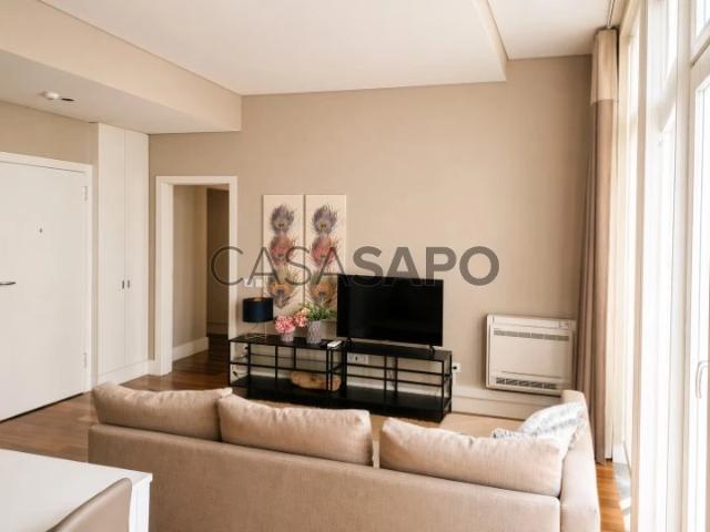 Apartamento alugar em Conjunto Urbano da Ribeira, Porto