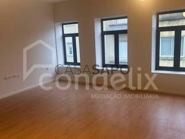 Apartamento alugar em Porto, Lordelo Do Ouro