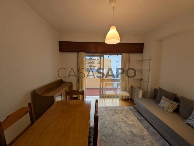 Apartamento alugar em Porto, Lordelo Do Ouro