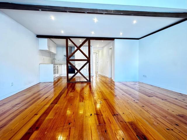 Apartamento alugar em Arroios, Pena