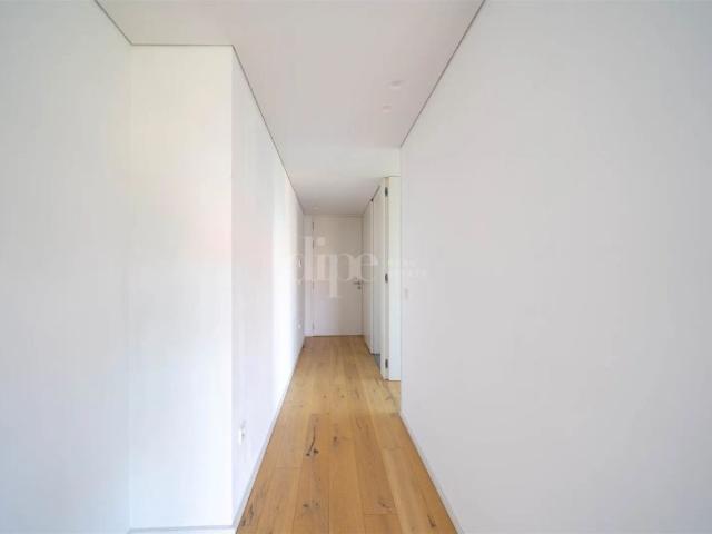 Apartamento alugar em Oliveira, São Paio e São Sebastião, Guimarães
