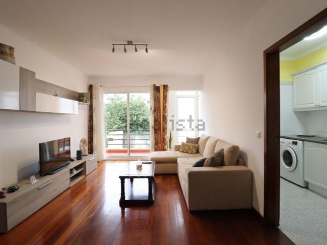 Apartamento alugar em Olaria, Santa Cruz
