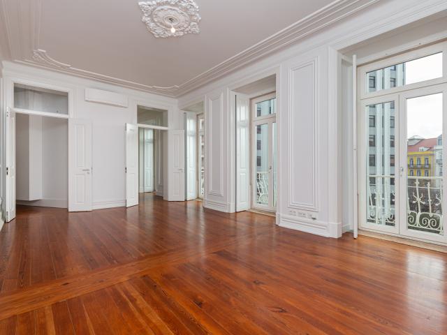 Apartamento alugar em São Mamede, Lisboa