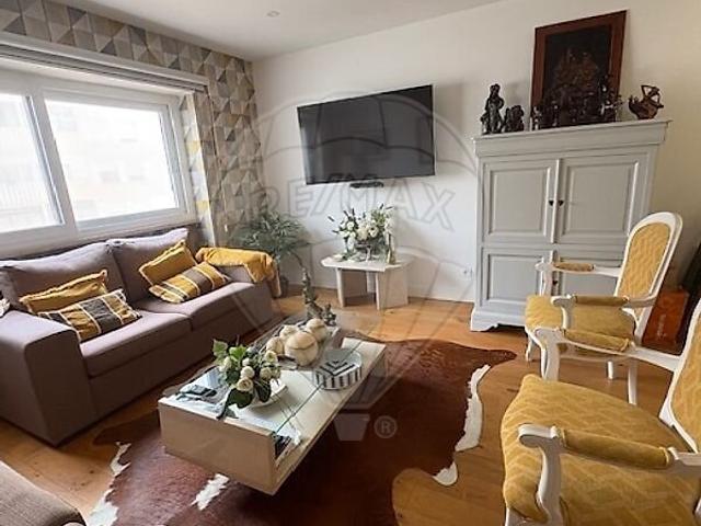 Apartamento alugar em Quinta Grande, Amadora