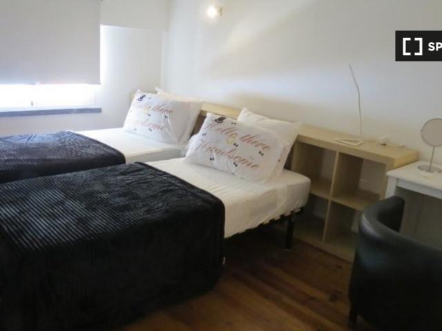 Apartamento alugar em Santo António da Caparica, Almada