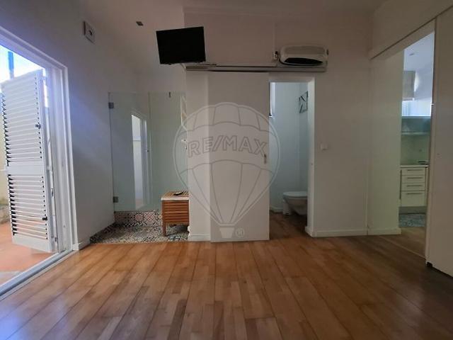 Apartamento alugar em São João de Brito, Lisboa