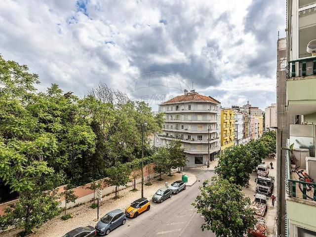 Apartamento alugar em Bairro Azul, Lisboa