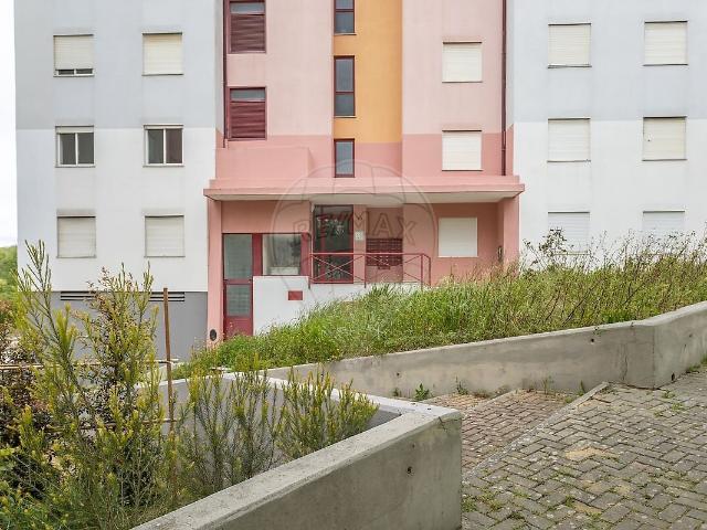 Apartamento alugar em Bairro Boa Esperança, Almada