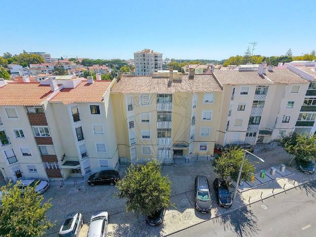 Apartamento alugar em Núcleo Urbano Histórico de Carcavelos, Cascais