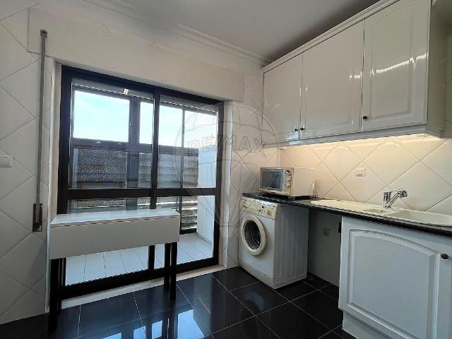 Apartamento alugar em Carnaxide e Queijas, Oeiras