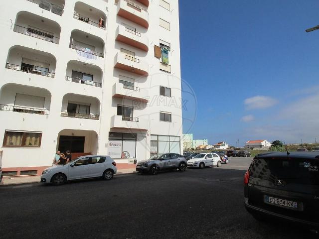 Apartamento alugar em Peniche