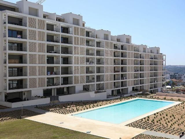 Apartamento alugar em Urbanização do Almirante, Loures