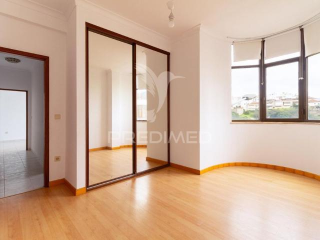 Apartamento alugar em Caranguejais, Almada