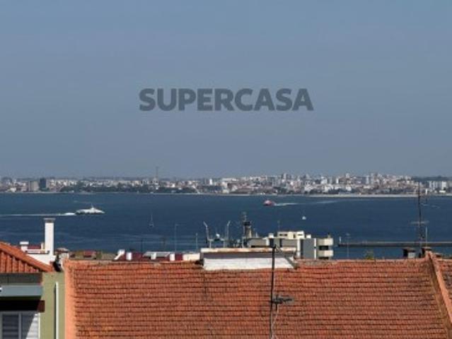 Casa venda em Cova da Piedade, Almada