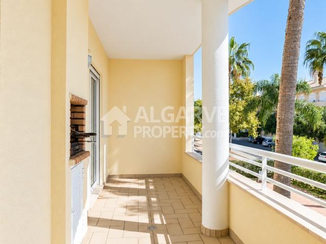 Apartamento venda em Quarteira, Loulé