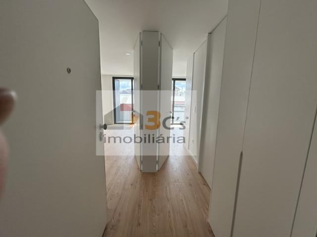 Apartamento alugar em Paranhos, Lamas
