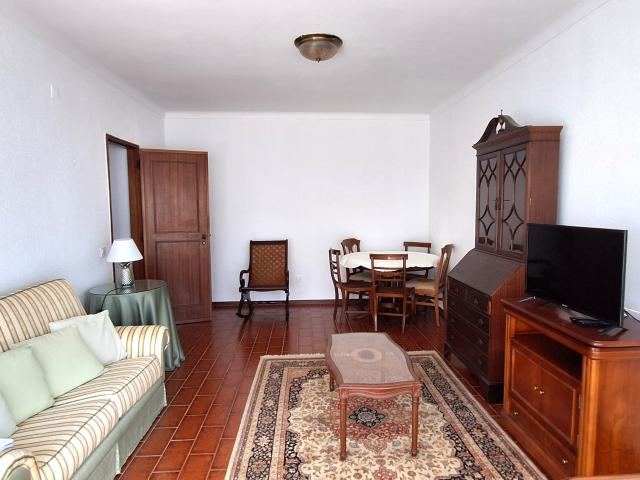 Apartamento alugar em Núcleo Urbano Histórico de Oeiras, Oeiras