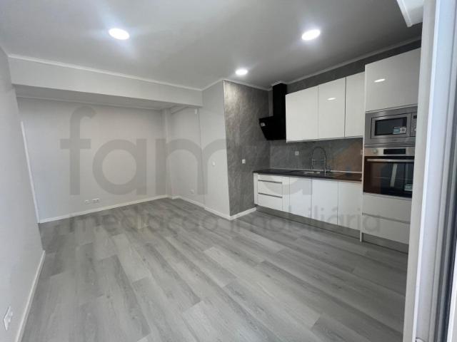 Apartamento venda em Amadora, Lisboa