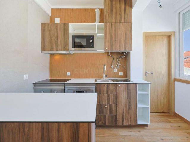 Apartamento venda em Almada, Setúbal