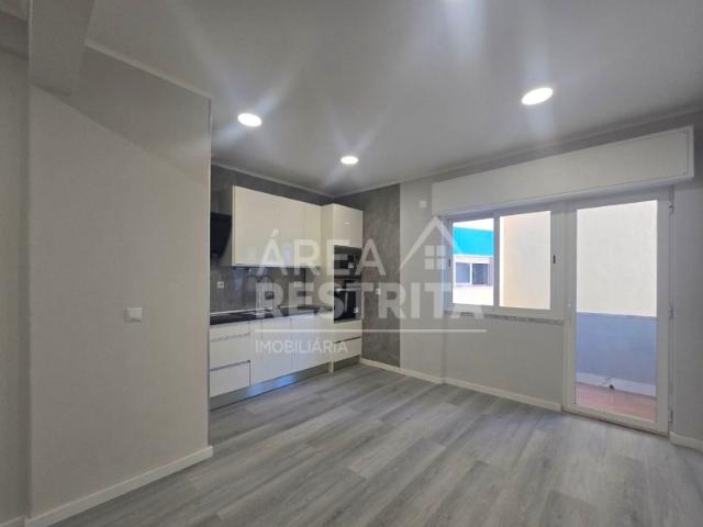 Apartamento venda em Amadora, Lisboa
