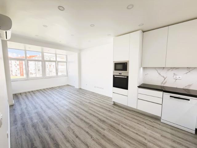 Apartamento alugar em Casal Cochim, Torres Vedras