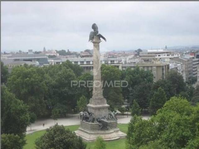 Apartamento alugar em Conjunto Urbano da Ribeira, Porto