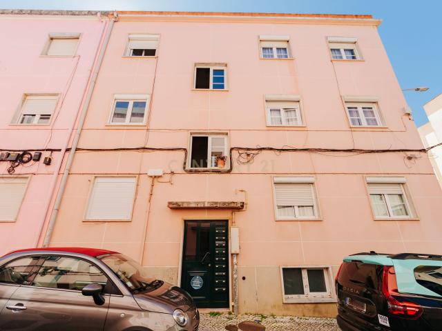 Apartamento venda em Santiago Dos Velhos, Lisboa
