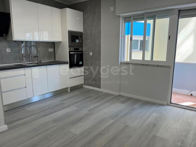 Apartamento venda em Amadora, Lisboa