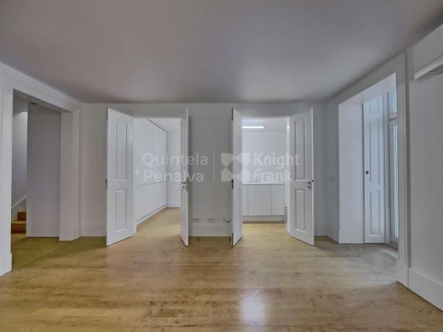 Apartamento alugar em Santo António, Lisboa