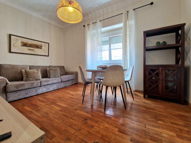 Apartamento venda em Santiago Dos Velhos, Lisboa