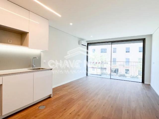 Apartamento venda em Oliveira do Douro, Vila Nova De Gaia