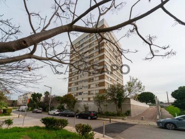 Apartamento alugar em Jardins do Cristo Rei, Santiago Dos Velhos