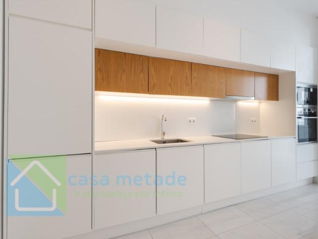 Apartamento alugar em Bairro Azul, Lisboa