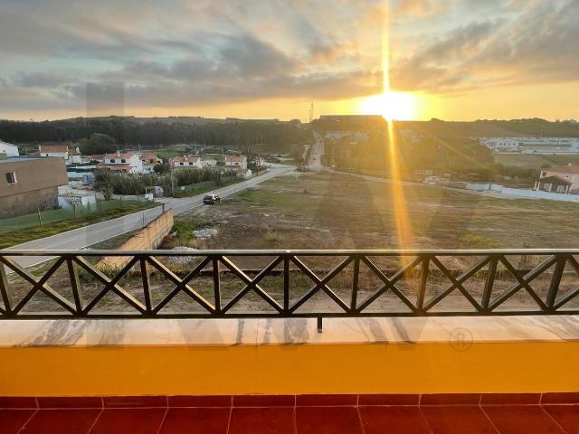 Apartamento venda em São Pedro da Cadeira, Torres Vedras