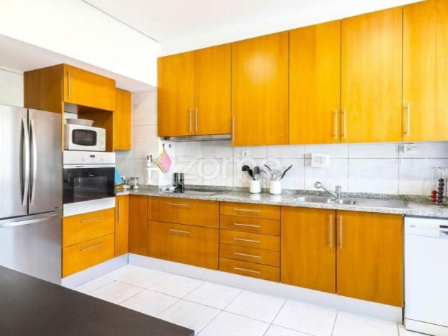 Apartamento venda em Porto, Lordelo Do Ouro