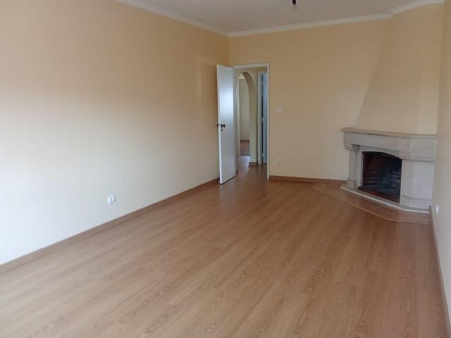Apartamento alugar em Matos Cheirinhos, Cascais